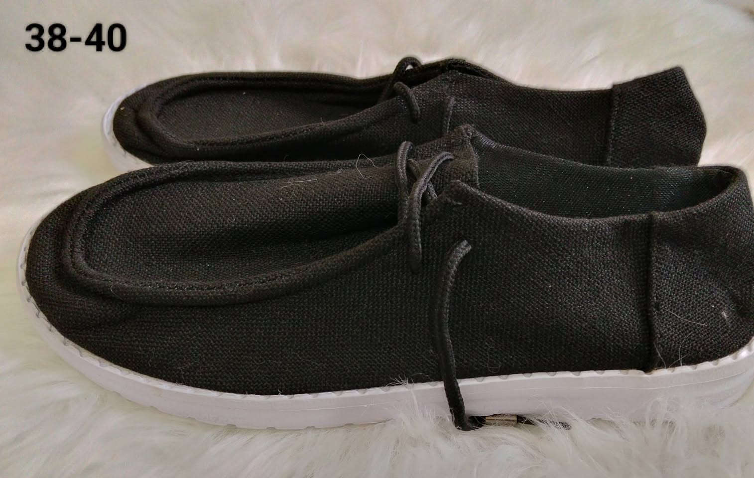 أحذية شي أن ، DHL وكم قطعة تركي ..
القياسات موجودة بالصور 
الأسعار من 5 إلى 10 للقطعة 
يوجد توصيل لجميع المحافظات


**إذا كنت صاحب هذا الإعلان وتريد حذفه لأي سبب، رجاءا أرسل رسالة إلى الدعم الفني**