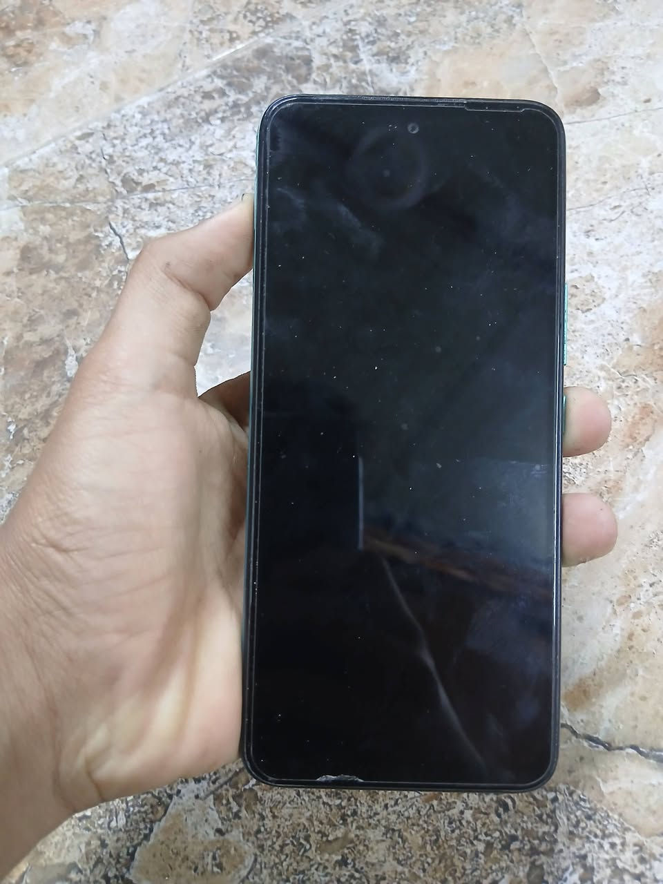 سلام عليكم جهازانفنكس هوت١٢بلاي ذاكره ٦٤عشوائيه٤+١بطاريه 6000الف انسه شحن صوته كاميرات فول جهاز ما داخل تصليح ابد  جهاز مال بيت سعره ١٠٠ وبي مجال مكاني بغداد لشعله رقم لهاتف***********
