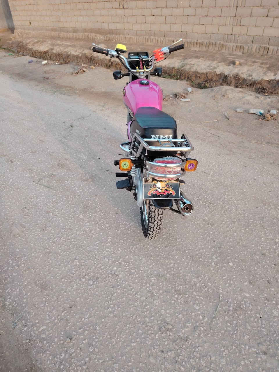 السلام عليكم شباب تايكر2020 اوراق دراجه كامله من كلشي نضافه 90٪الدراجه مبدل بيه فقط بوشه انتنس وكلچات سعر 450وبيه مجال بسيط ***********متواجد واتساب او مراسله لصفحه خاص
