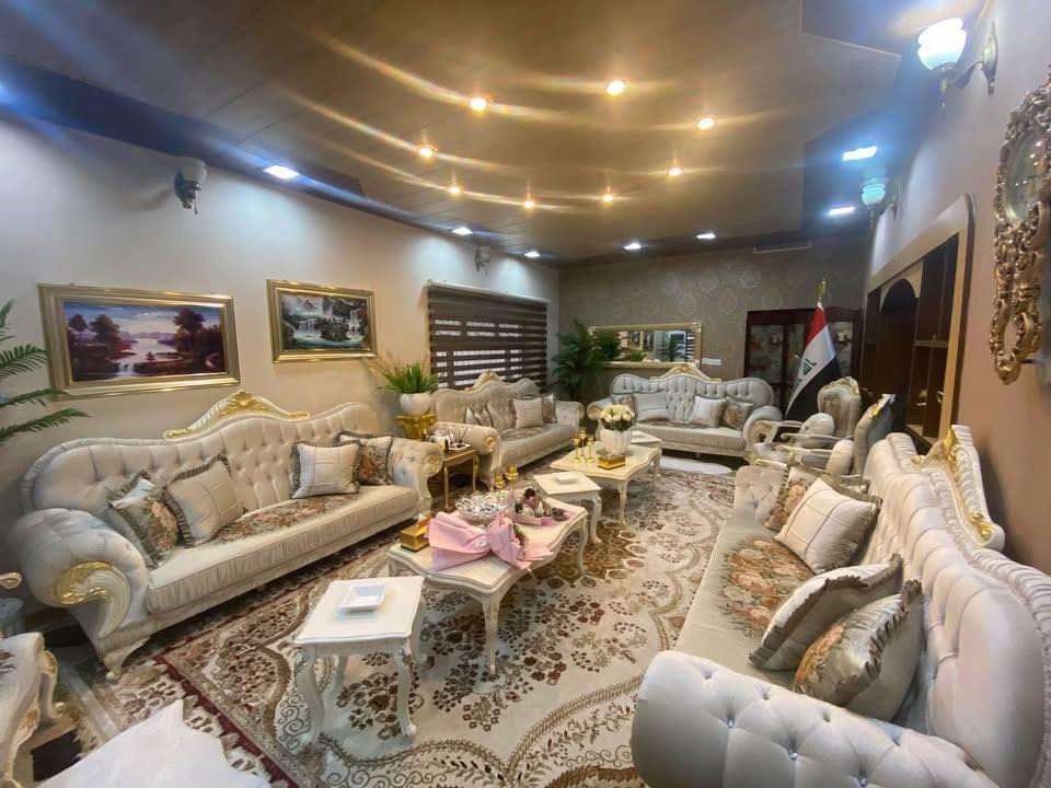 {عنوان الفخامه}
              { دار للعوائل الكبيره}

دار للبيع 400 متر واجه 20 متر طابقين طابو صرف موقع مميز جداً جداً 

محتويات البيت/ 

طابق الاول/ غرفتين نوم و هول و استقبال و مطبخ حار و بارد و مخزن و كراج و حديقه و بير ماء و نضام دكتات و منضومه كامرات مراقبه 

طابق الثاني/ 4 غرف نوم و هول و صحيات و مخزن 

الموقع/ واحد اذار قرب مول السلام

السعر/ اضغط الرابط https://t.me/AlFayslrealestate***********/2839   
__________

للاستفسار مراسله الصفحة على 
الرسائل الخاصه 

‌‎او الاتصال بالارقام⬇️📞 
***********
***********

او زيارة ⬇️⬇️⬇️

(( مكتب الفيصل))

📍 كركوك/ نهاية شارع القدس /
(مجمع فلوريا) قرب من مصرف اهلي العراقي 

او 
مشاهده صفحات المكتب على 

(فيسبوك) https://www.facebook.com/profile.php?id=100066592845440&mibextid=LQQJ4d

(تلكرام) https://t.me/AlFayslrealestate***********

(انستكرام) https://instagram.com/al_faisal.iq

 ___
‌‎🏡 الفيصل للعقار_AL FAYSAL 🏡
‏AL-FAYSAL (Real estate & Contracts)

* نستقبل جميع عروضاتكم السكنية 🏠 والتجارية 🏡 بكافة مناطق كركوك
