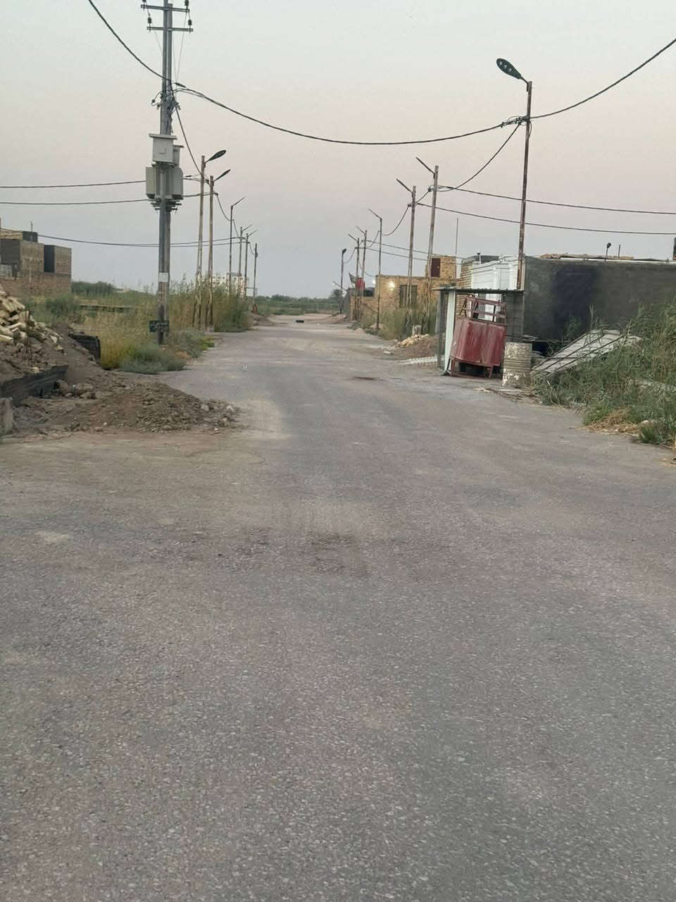 عرصات البيع.           طابو زراعي      سعر مناسب    العنوان الشارع العام قرب سيطره العارضيات      رقم ***********
