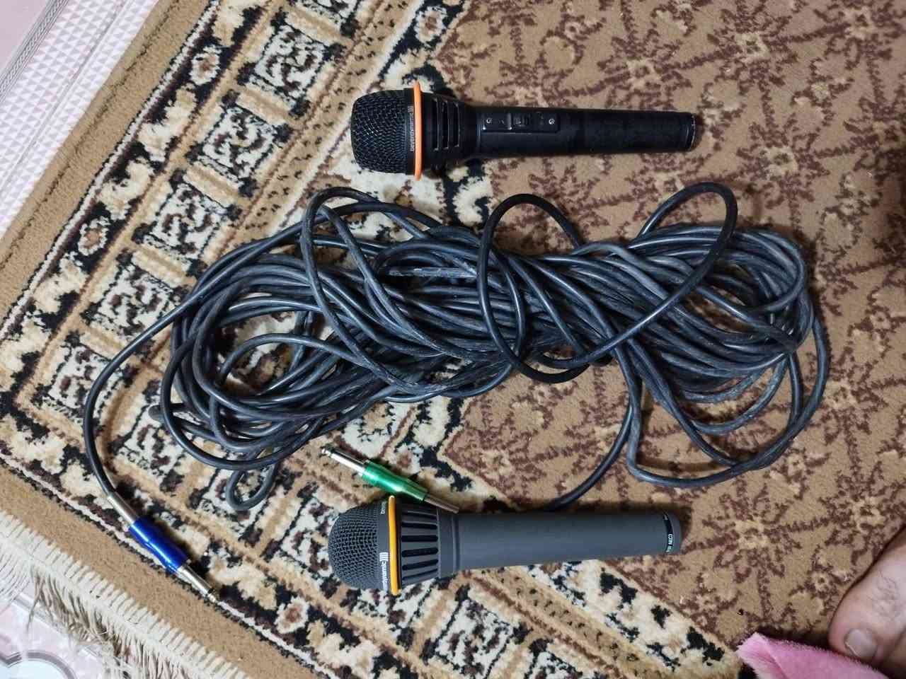 سماعات للبيع
مايكات زوج

واير سماعة طوله ١٥ متر

مكان العمارة 

للتواصل اتصل على الرقم 

***********
