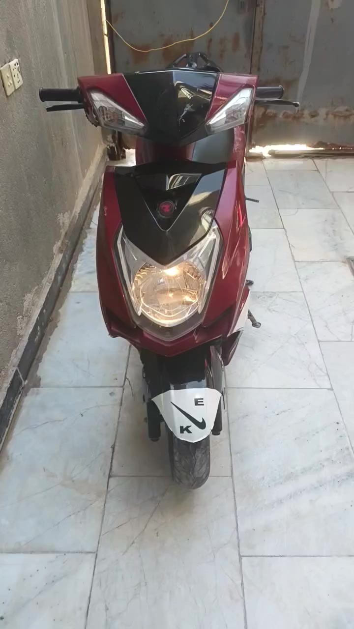 للبيع سكنس فحل كلشي شغال بيه سلف هندر تشغيل عن بعد مكينه ناعمه تخبل شلعه معدل ١٠٠ السعر ٦٢٥  مكاني بصره مناوي لجم ***********
