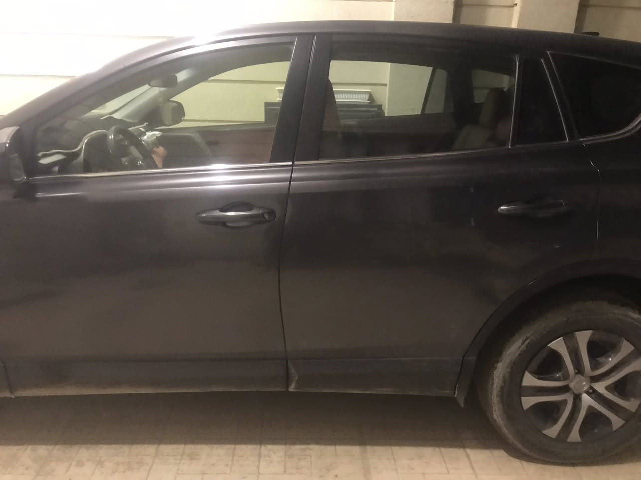 السلام عليكم ..للبيع راف ٢٠١٨ le لون فيلي
حادثها جاملغ وبونيد 
ورقمها صلاح الدين باسمي 
وجاهزة من كلشي 
سعرها ١٦٥ وبيها مجال 

مكانها المسحگ وتكريت 
***********
