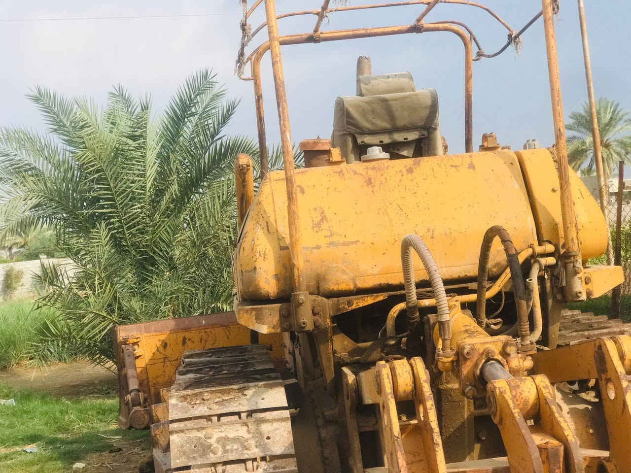 السلام عليكم..  يوجد بلدوزر حجم 65 كوماتسوو
ألانبار _ الرمادي.. للأستفسار الاتصال على ألارقام التاليه

***********

***********
