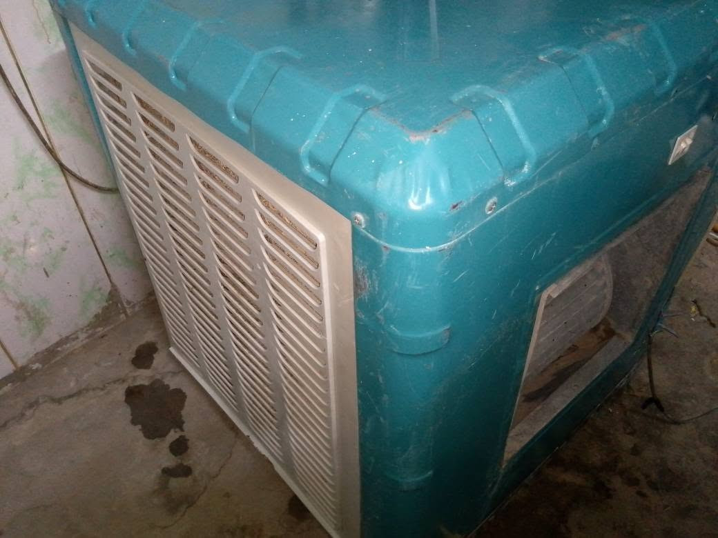 مبردة حديد نوع جنرال نظيفه سرعتين والغطاس والحلفات جدد ب85 مكاني نجف شارع المدينة *********** النجف, العراق
