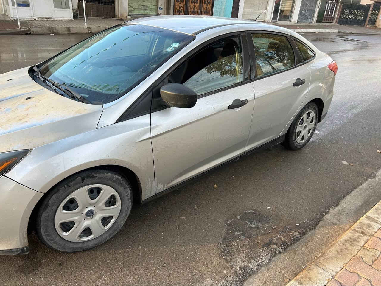 فورد فوكس موديل 2017 سلڤر  قطعتين صبغ بدون دواخل رقم و سنويه جديدة يوجد بطاقة كوبون بنزين سعر88ورقة رقم ***********   

فورد فوكس موديل2017سلڤر دو پارچه ي سبوغه بي ناوگرتن رقم و سنويه ي تازه يه كوبوني به نزيني هه يه سعري 88وه رقه ژماره ي تلفون*********** كركوك, العراق
