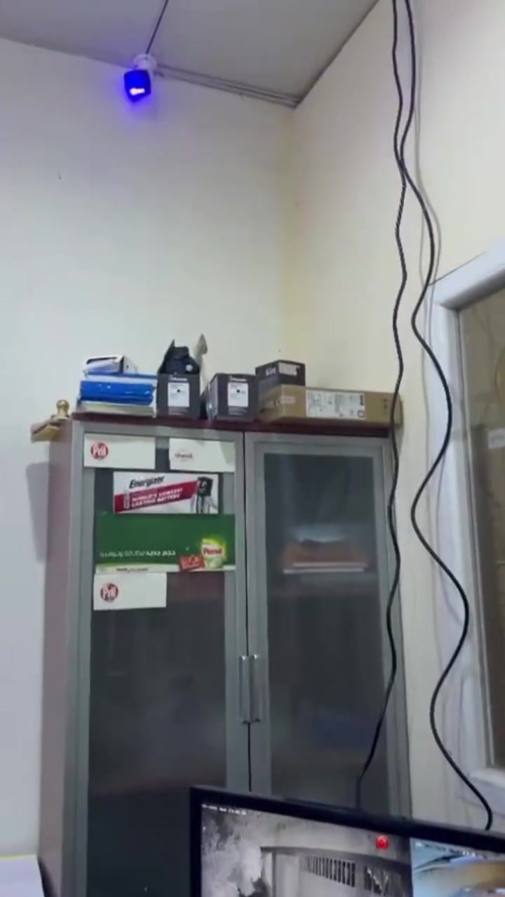 فني كامرات 

***********

كامرات الـ IP (آي بي) 

سستم كامل من اربع كامرات  

من شركه هايكفجن  تجربه ممتعه

