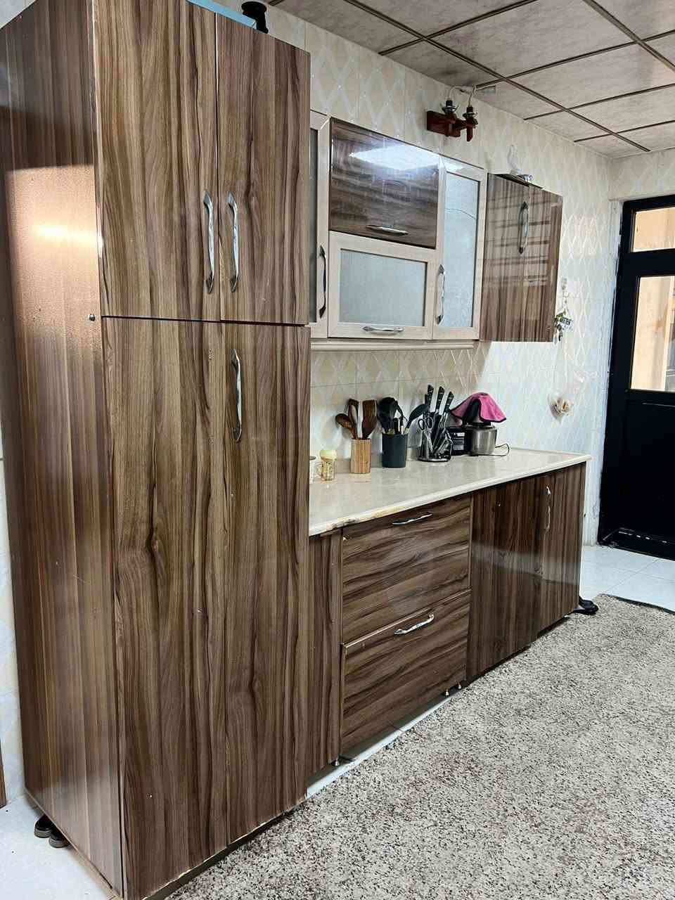 أغراض للبيع الغرفه المنام ١٥٠ الف الكاونتر ٢٠٠ الف بيه مجال ع ***********
