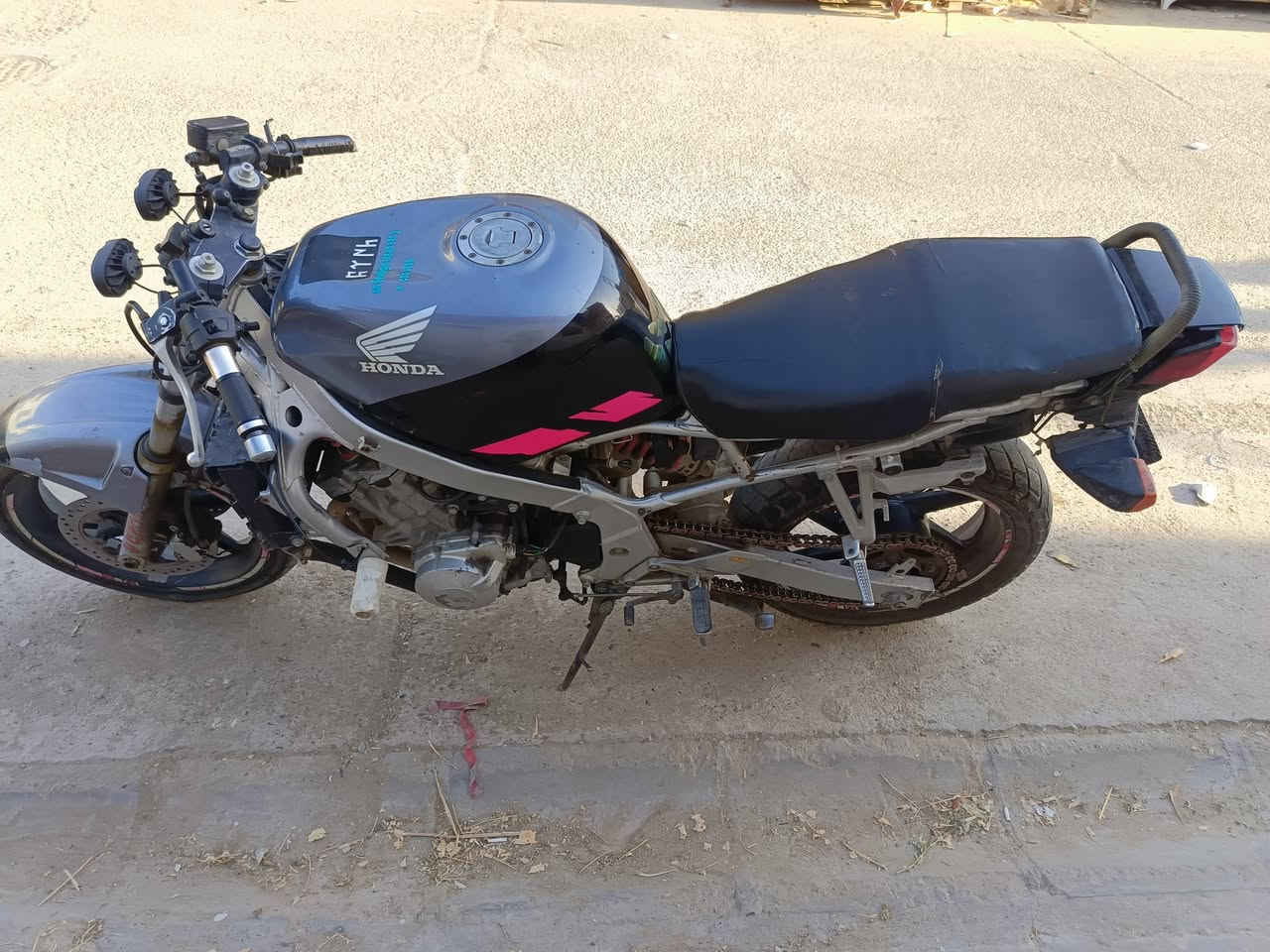 Honda 600 f2

للبيع صورة كدام عينك كلش نشاط سلف او روح 

سعره مليون او 400 الف بي مجال قليل 

***********
