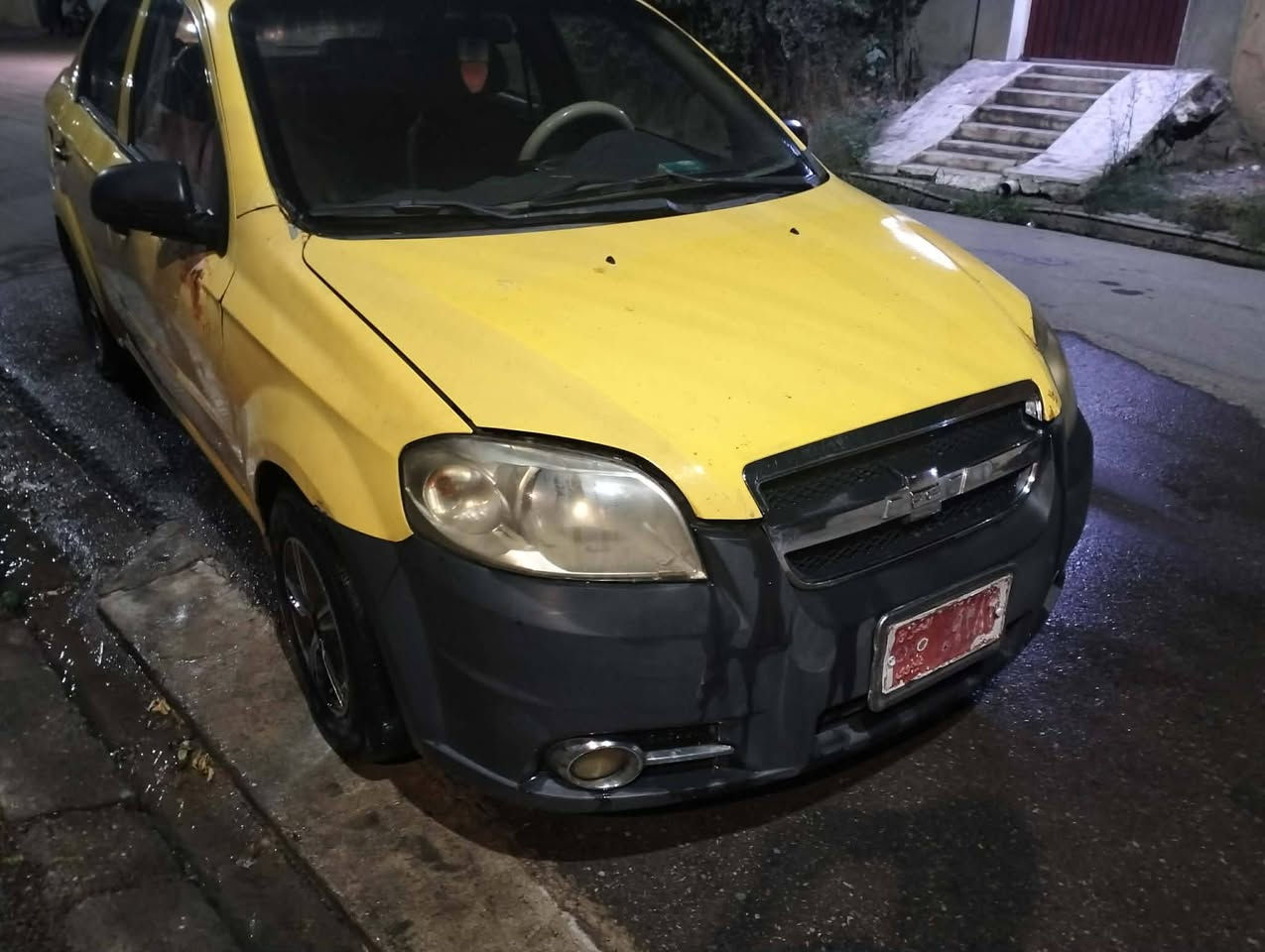 ألسلام عليكم أخواني سيارة افيو تكسي مال صديقي موديل ٢٠١٠ رقم صدامي كير مالكصة مكينة نظيفة مالكصة
رقم احمر صدامي
داخل لونين
داخلا نظيف مابي ضرر لونين
تكم انظاف مابيهم ضرر
على وضع الشركة ماكو أي قطعة مبدلة
الكشر بي اضرار بسيطة
سعر السياره 40 ورقه وبيها مجال قليل أستفسار أي شيء 
وألي يريد يتصل مع صاحبها صديقي رقمو ***********
