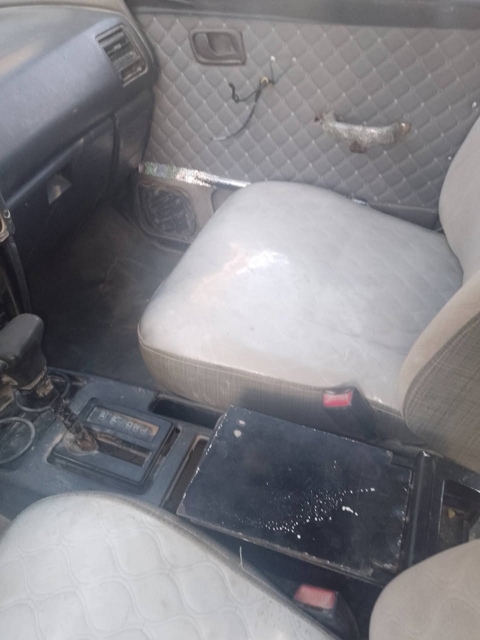 مستوبيشي فان 92 للبيع او مراوس كير ومحرك كورلا ناعم رقم واسط الاماني  سنوية عاج  لايت شغال جام شغال السعر 18 وبيهه مجال لتواصل ***********
***********
