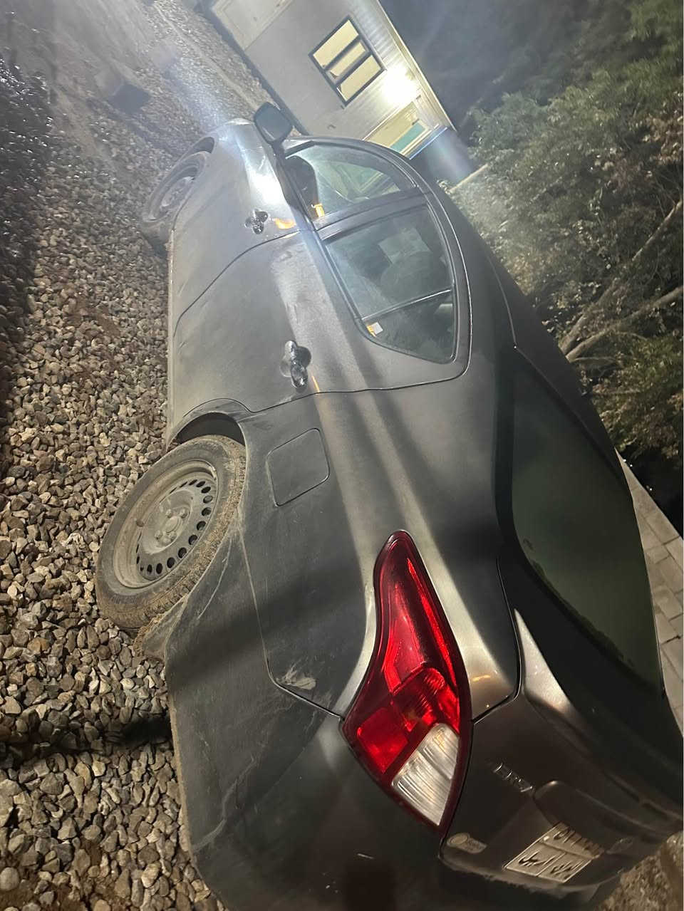 نیسان ڤیرسا ٢٠١٦ چوارپارچەو نیوی سبوغە
بئ ژۆرئ مواسەفات SV
سوکان ڤۆلیۆم 
تەعدید سورعە
گیر بەشەرت
مەکینە بەشەرت
تەقەو رەقە بە شەرت
تایەی نویە
110000
رۆیە سەیارەکە زۆر خاوینە
***********
سعری 90 وەرقەیە
گۆرینەوەش دەکەم بە شتئک بە دلم بیت أربيل, العراق
