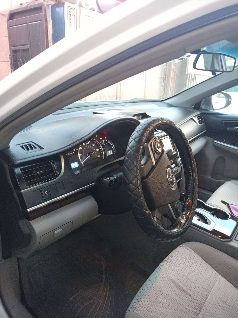 تويوتا كامري XLE وارد امريكي 2014
السيارة كلين تايتل مكفوله فول گير محرك مكفوله كفاله عامه

محرك 2.5 اربعه سلندر

فتحه سقف والداخل مطعم صاج ومثبت سرعه كشن السايق كهرباء وتبريد خلفي 

بيها بارد بالجاملغ الخلفي سكن اصبع
وباب خلف السايق رصعه تعديل بارد

السيارة ماشيه 122,248كم حقيقي

4t1bf1fk3eu380873 رقم الشاصي

مكان السيارة كركوك
سعر 180 ورقة وبيها مجال

***********
