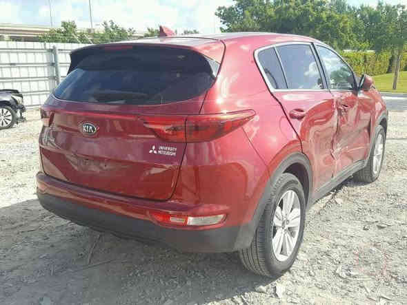 سبورتج 2017 وارد امريكي 
حادث خفيف كلش موضح بالصور.. 
عداد المسافه:  58 الف حقيقي 🔥
مكينة 2400 
مواصفات: 
_ فول تحكم استرين 
_ اشاير بالمري شفط كهرباء 
_ لد امامي 
_شاشه كبيرة
_كامره خلفيه 
_قطعتين تبريد 
رقم بغداد بإسمي تحويل مباشر 
سيارة جديده جدا سعرها مناسب بلعافيه ع الياخذها 

مكان السيارة بغداد 
رقم صاحب السيارة 
***********
***********

السعر :: اطلبه بالتعليقات يصلك خاص 📩

#ادارة_الصفحه ⚡

ملاحظه / 🔴
مدير الصفحه غير مسؤول عن بيع وشراء واصوليات السياره نحن صفحه لعرض السيارات فقط.
