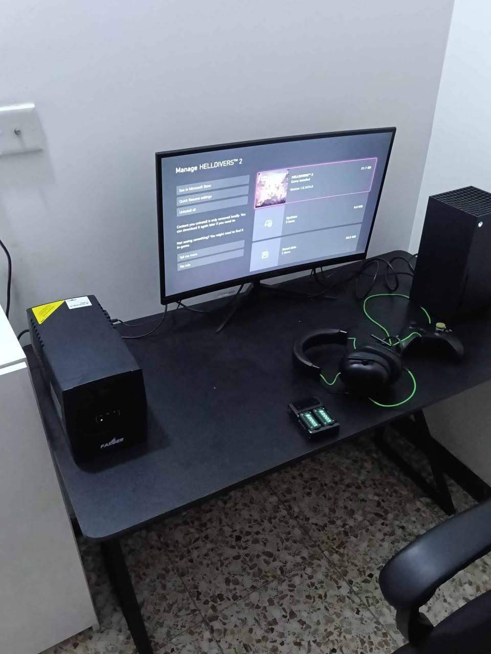 السلام عليكم سيت اب كامل للبيع سيت اب كامل للبيع اكسبوكس سيريس اكس شاشة جايم اون 2k 180hz 27inch يدات ثنين يو بي اس 1500 لاين انتراكتف ميز العاب وكرسي مكتبي للتواصل عن طريق المازنجر او واتساب *********** بيع جملة فقط بغداد, العراق
