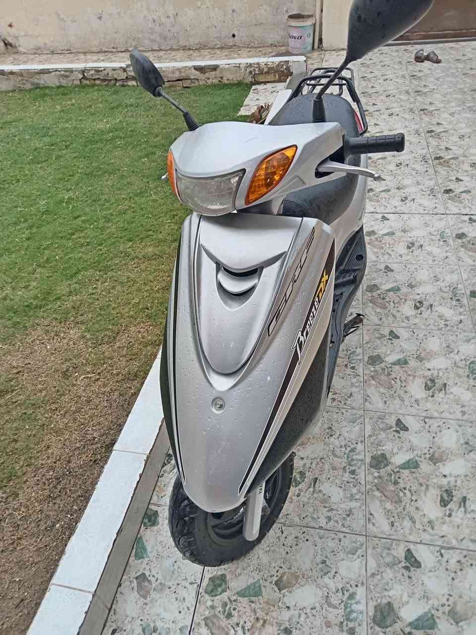 ورشه زيد لتصليح الدراجات الهوائية  والشحن وبيع المواد الاحتياطية الفرع الثاني الخمسه كيلو قرب حديقه طيور الجنه مجاور زنود الست الحمداني 
هاتف 
وت سناب***********
للبيع
