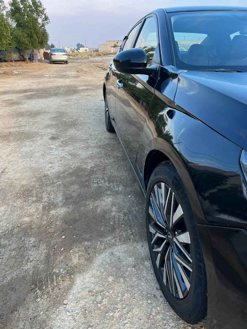 السلام عليكم نيسان التيما موديل 2023 مواصفات sv
حادثه مطاردة في امريكا عندي صور الحادث
ماشيه 45الف 
مكاني بغداد الحريه 
سعر 135 وبيها مجال شي قليل
***********
