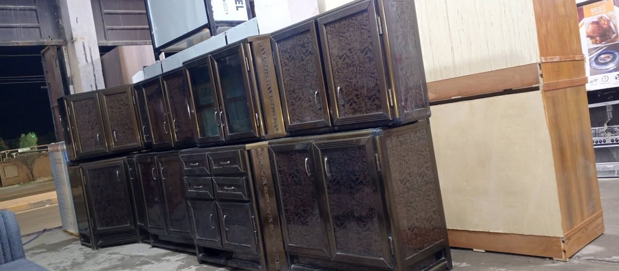 معرض تكريت للاثاث المنزلي لجمله ولمفرد
كاونتر فصال 5 قطع 4 امتار مستعمل شي قليل و نضافه فول مبي اي عيب عنوان لمعرض تكريت شارع لزهور لحولي مقابل مدرسة كنوز لهليه مجاور مجمع رداد للنشايه محل أبو عبدالله 
للاستفسار أكثر تصال ع رقم الهاتف او مراسله ع واتساب 
***********
***********

