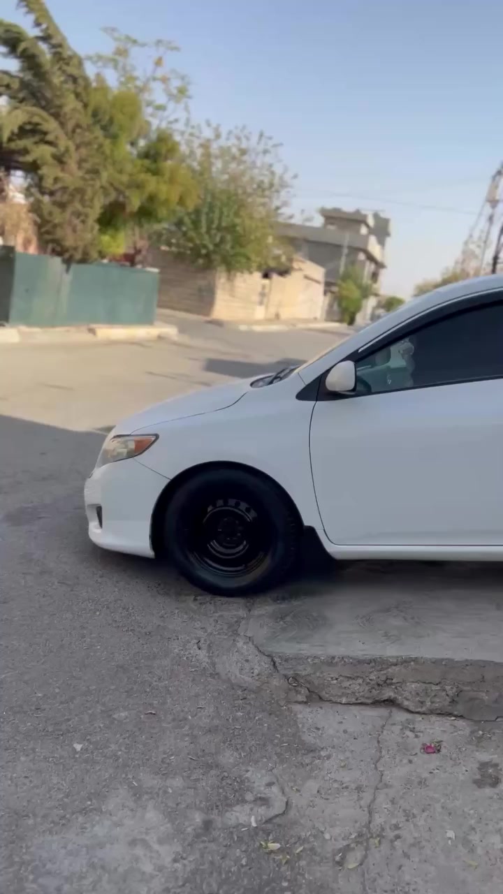 سلاو ، سەرەتا بەناوی خوای گەورە 

 تۆیۆتا کرۆلا ٢٠٠٩
مواسەفات ئەمریکی
مەکینەی گەورەی بیلاد کەنەدی
گێر ئۆتۆماتیک و عادی
شاشە ئایپاد
ڤۆلیۆم
کامیرە
تەحدید سورعە
چوار جام کارەبا 
ئاوێنە کارەبا
سەیارەکە سەیارەی مالی خۆمە و زۆر جایزە
مەکینەی تەنها قەباخی بانی کراوەتەوە
سەنەوی بەسەر چوە و هەزەی تازەیە 
رەقەم سلێمانی 
کۆبۆنی بەنزینی هەیە
چوار پارچەی بۆیاخە و کەمێک ناو سندوقی گردوە
نرخی ٩٣ گەلاو کەمێک مامەلە 
٦٥٠ هەزار غەرامەی لەسەرە دوایی مامەلە بۆو ئەگەرێنمەوە 

ژ.م ***********
***********
لە چەمچەمالم
