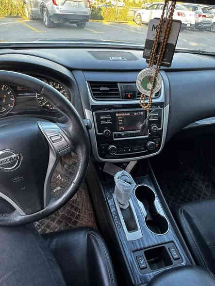 ئالتیمای ۲٠۱۸ ئێس ئێلی رەش 
مواسەفات: 
کوشنی هیتەر 
سوکانی هیتەر
راداری ئاوێنە و جادە 
ئاوێنەی دژە فوول 
لییدی ئاوێنە 
کوشنی جلد
تەبریدی نیزام سبلیت 
تەبرید مەرکەزی 
بەردی ئەگزۆزی بیلادی گێر و مەکینەی نەکراوەتەوە بە شەرت
بۆنیت بۆیاخ
چەمەلەخ گۆراوە بە بیلادی
نووکی سەخفەکەی دوو چالی تییایە رەقەم و سەنەوی هەتا ۲٠۳٠ تازەیە 
نرخ۱۳۲ گەڵا بە مەجالەوە   ژ.م ***********
