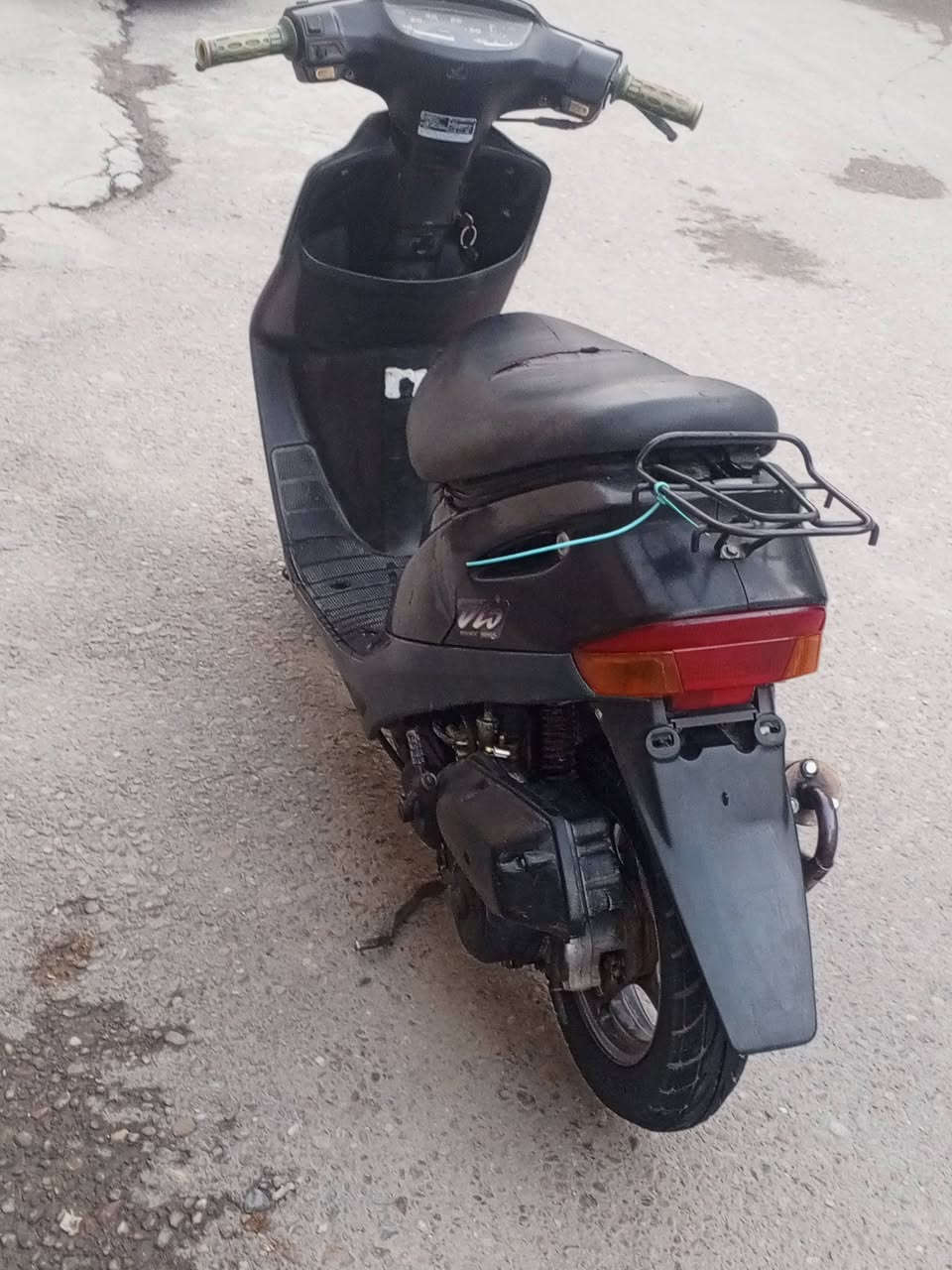 سلام عليكم
للبيع دراجه  هوندا ديو (Honda Dio
للبيع دراجه كامله سلف هندر شغاله بيه صالنصه رياضي اصليه مو تجاريه مكاني الدورة خوان دراجه سعرها 300
***********
