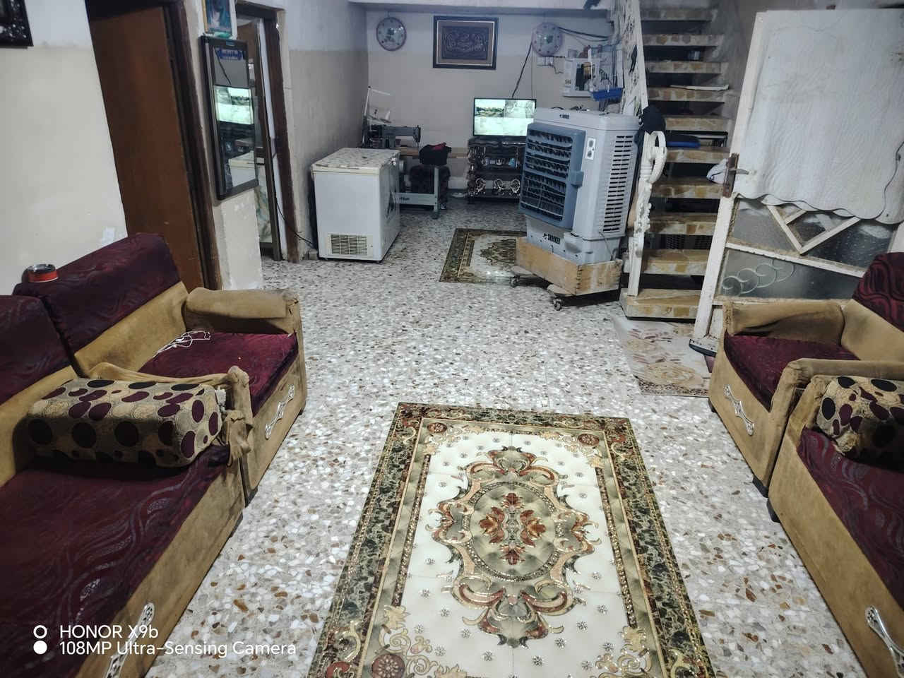 سلام عليكم بيت البيع مساحه 175 متر البيت يحتوي غرفت نوم+مطبخ+وهول+وصحيات +وحمام+ومنور وره البيت
سلام عليكم بيت البيع مساحه 175 متر البيت يحتوي غرفت نوم+مطبخ+وهول+وصحيات +وحمام+ومنور وره البيت
العلم البيت من منور الباب الهول كله ماشي
1_⚡ كهرباء وطني  خطين 2 
2_ مجاري
3_ ابي ماء اساله بل باب
4_ يبعد عن شارع العام 1000  لو  800 متر يعني قريب عن شارع العام
5_ عرض شارع 5 متر
6_ الصطح فرشي
7_ البيت اعكاده درجه أوله
8_ موقع الدار ورديه خارج سيف سعد قرب فرن صمون مصطفى
9_ تفاصيل أكثر اتصل ع رقام *********** / ***********
 10_ سند 25 ابو فسفوره بسمنه
11_ السعر 50 وبي مجال الطيبين زورونه وبلخدمه احنه
