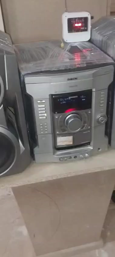 هاى فاى سوني3100واتvr50معاه الريموت الاصلى حاله ممتازه بدون صيانه يعمل واصلهauxوراديو fm am مخزن جميع قنوات الراديو ويركب عليه وحده بلوتوز خارجيه السي دى والشرايط لاتعمل مدينه بدر 01091741725


**إذا كنت صاحب هذا الإعلان وتريد حذفه لأي سبب، رجاءا أرسل رسالة إلى الدعم الفني**