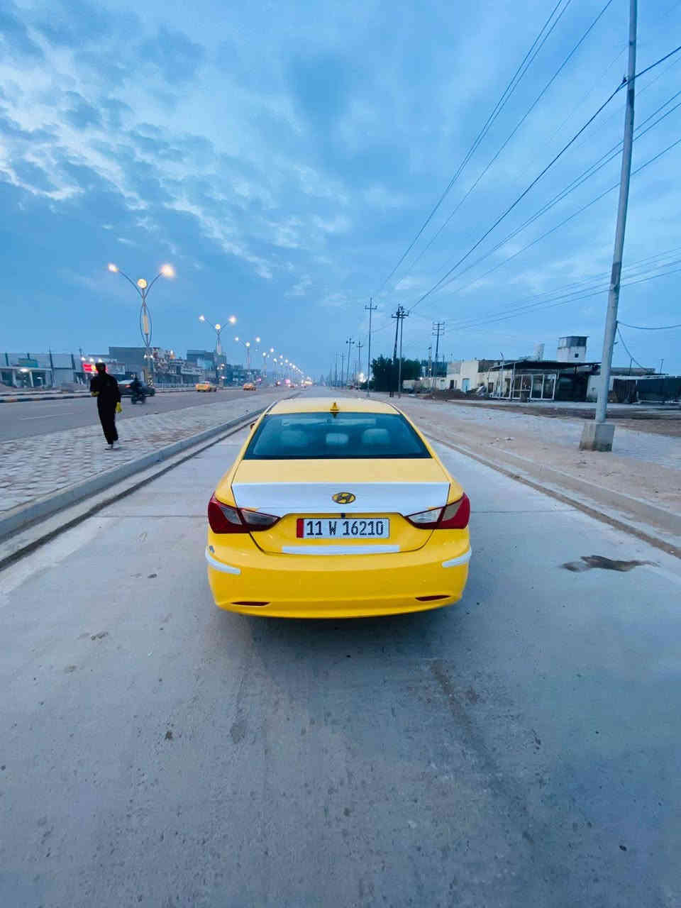 سلام عليكم سوناتا موديل 2011 السياره بسمي سعره 88  وبيه مجال  بسيط حادثه جاملغ الأيسر الوراى مرجعينه على البارد والسياره نظيفه ورقم بغداد كير ومحرك مكفولات حداديه نص عمر وتخم تايرات والسياره ميحتاج اذب عليه رقم ***********
