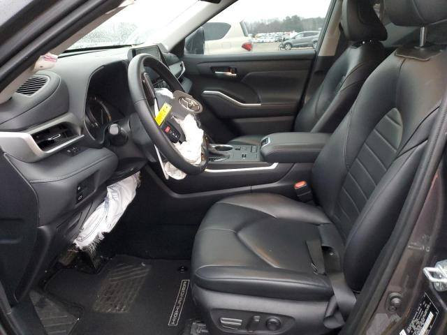 ‏ TOYOTA HIGHLANDER, XLE
تويوتا هايلاندر موديل2022 وارد امريكي. 
 رقم الشاصي والتقرير مرفق مع الصور. 
ماشية 70 الف 
محرك ستة سلندر بانزين
_بصمة
كشن منفصل VIP
_سلايد
_كشنات جلد 
_كشنات تدفئة امامي 
_كشنات كهرب جهتين 
_صندوك كهرب 
_رادار امامي 
_رادار بالمري 
_تبريد منفصل
_ثلاث قطع تبريد
_سبعة راكب 
‏_auto hold 
_ثلاث وضعيات قيادة 
_هندبريك بصمة
_كروز سرعة
_مثبت مسار 
كلير ٣ قطع من امريكا جاملغ وبابين يسار
السعر 225
مكان السيارة سامراء 
5TDGZRAH7NS538230


**إذا كنت صاحب هذا الإعلان وتريد حذفه لأي سبب، رجاءا أرسل رسالة إلى الدعم الفني**