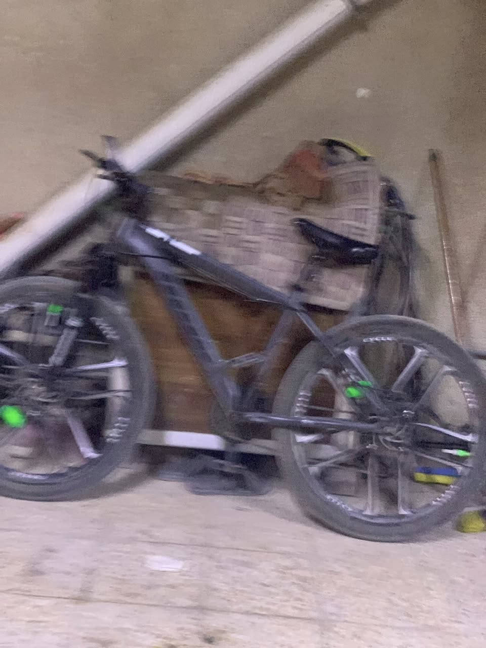 سلام عليكم نعرض على الوصخ حبايب بايسكل جبلي او يسمو بايك برازيلي ويه مال ولف يضوي بل مشي رايده 165 او بي مجال حك الجيه بي بس  متواجد عله الفيس


**إذا كنت صاحب هذا الإعلان وتريد حذفه لأي سبب، رجاءا أرسل رسالة إلى الدعم الفني**