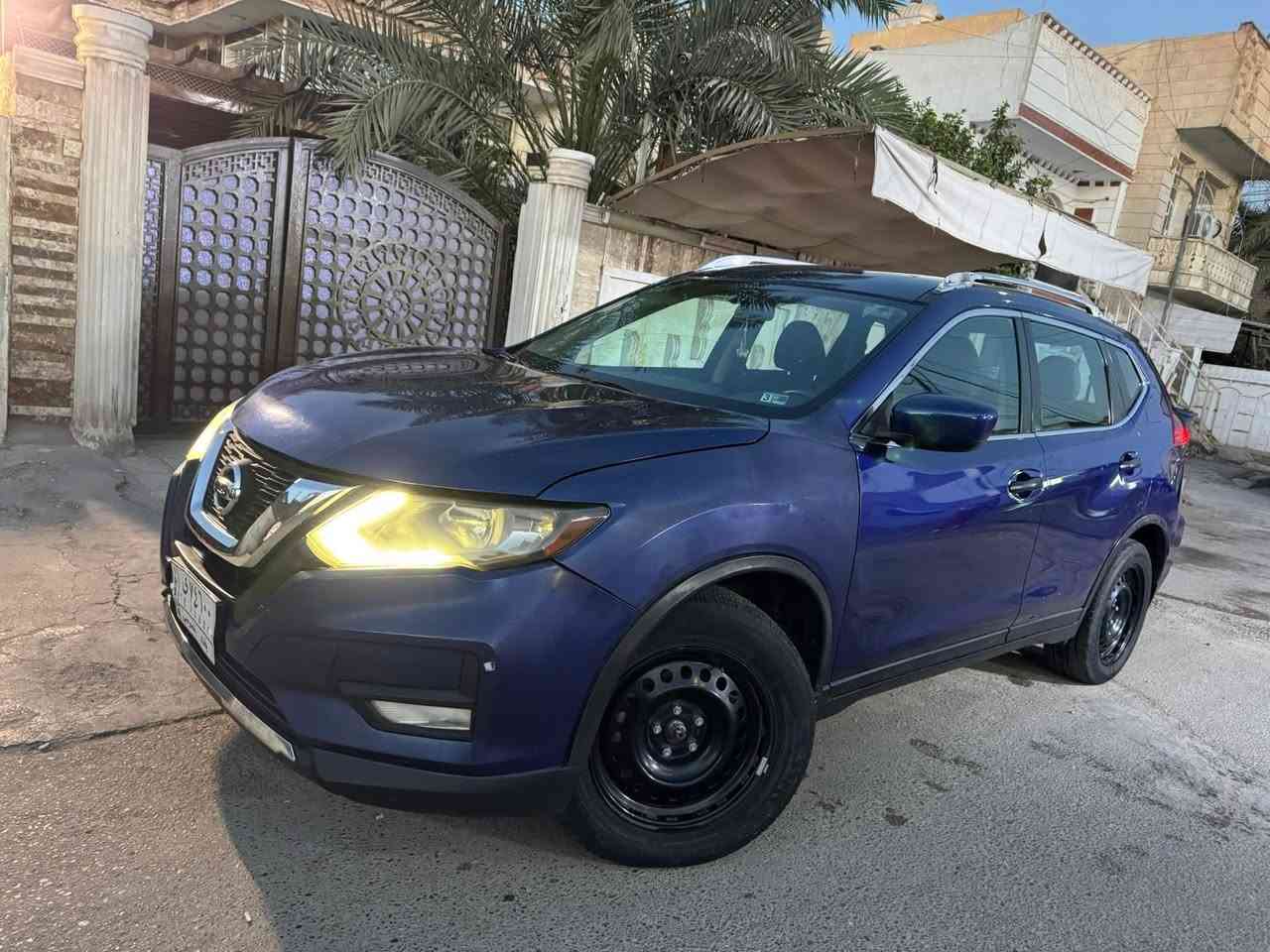 🚗 للبيع: نيسان روج SL 2018
📍 مكان السيارة: بغداد – حي القاهرة
📞 للتواصل: ***********
💰 السعر : 130  ورقة – قابل للتفاوض
📊 المسافة المقطوعة: 140 ألف كيلومتر
🛠️ المحرك: 4 سلندر – 2500cc

⚠️ أضرار السيارة:
• وارد أمريكي
• ضرر في الجاملغ جهة السائق- بونيد مبدل 
• صور الحادث مرفقة مع الصور

📌 تفاصيل إضافية:
• رقم السيارة بغداد مشروع وطني
• باسم المالك تحويل مباشر
• لون السيارة أزرق حبري
