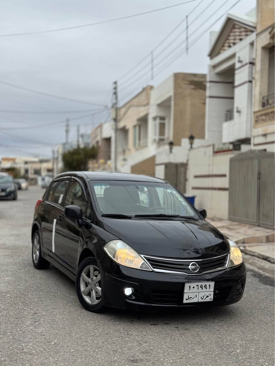 نیسان ڤێرسا مودیل ٢٠١٢ 
گێر و مەکینەو تەبرید بەشەرت
سەیارەکە ٣ پارچەو نیوی بۆیاخە
جەمپەکی خەفیفی پێشی هەیە
بەس بەدەنەی گرتیە 
بەناو کردن بەشەرت
سەیارەکە دینار مەسروفی تێدا نیە
هەموو گیانی بەشەرت
٤تایەی تازەیە
زۆر توندو تۆڵە

سعری ٧٨$ وەرەقە
*********** واتساب 
*********** واتساب 
شوێن هەولێر بغداد, العراق
