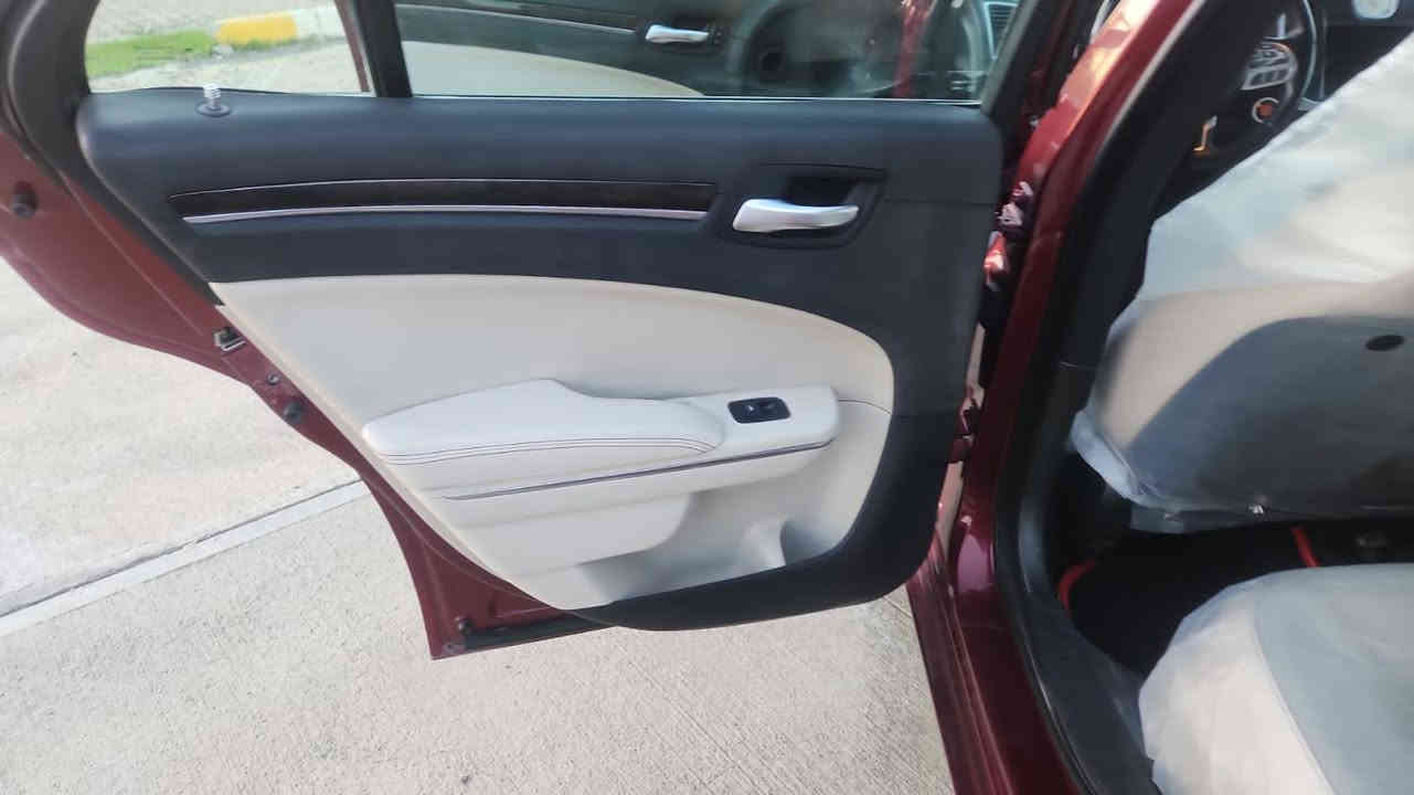 اوباما 2017 فول موصفات  تو ويل داخل كلين صاير بيها حادث هنا جاملغ بونيد فول موصفات بردخلفيه كشنات حار بارد داخل ابيض سعر 230 بيها مجال ***********خابر تدلل
