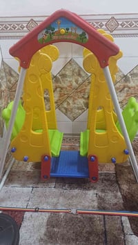 مرجوحة مقعدين للبيع ماخذتهه ب٥٥ ابيعهه ب٢٥ نضيفه  مكاني بغداد رئاسة ال...