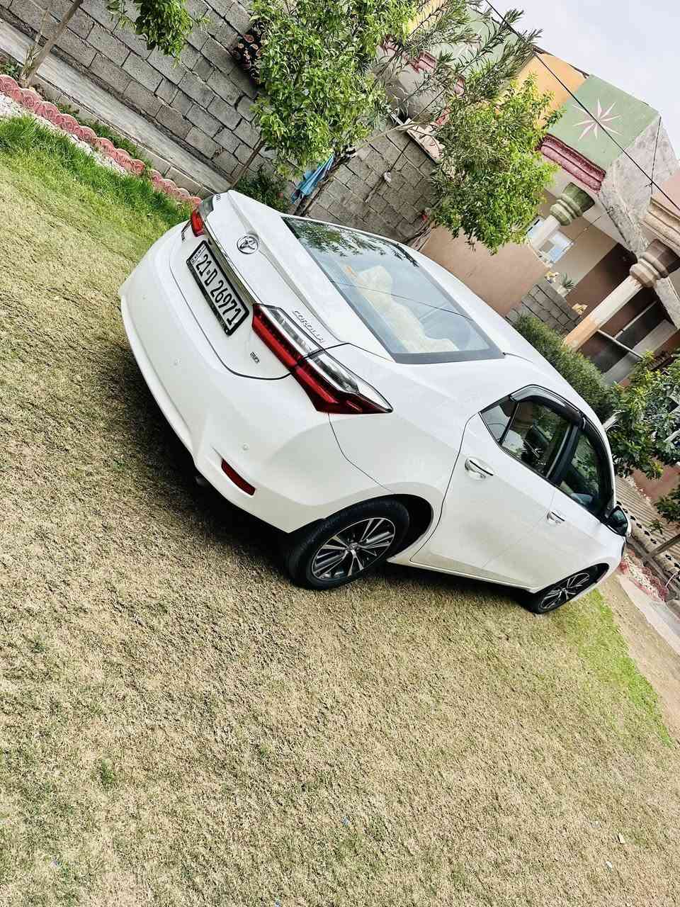 السلام عليكم.تيوتا كورلا خليجي ياباني اصل موديل 2017  مكفولة كفاله عامه سونارات اثنين مع المنشور مكينه 20 مواصفات تحكم ستيرن جهتين مانع انزلاق نضام سبورت ايكو حساس امامي وخلفي كاميرا شاشه كبيره اشاير بالمري  سيارة جديده شرط على وضع الشركه السعر 157 او بيها مجال للشراي مكان السياره ديالى المقداديه ***********
