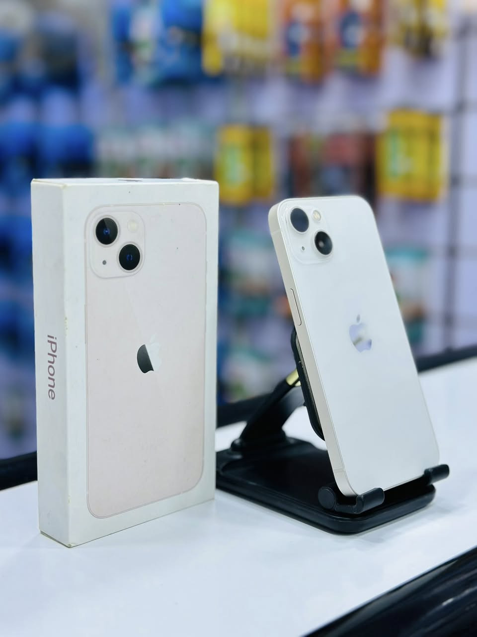 السلام عليكم متوفر:

♠️أيفون 13 عادي شرق اوسط ذاكرة 128 بطارية 94 الجهاز مكفول وضمان✔️.

☑️***********☑️

☑️مركز سفن فون للهواتف النقالة☑️
