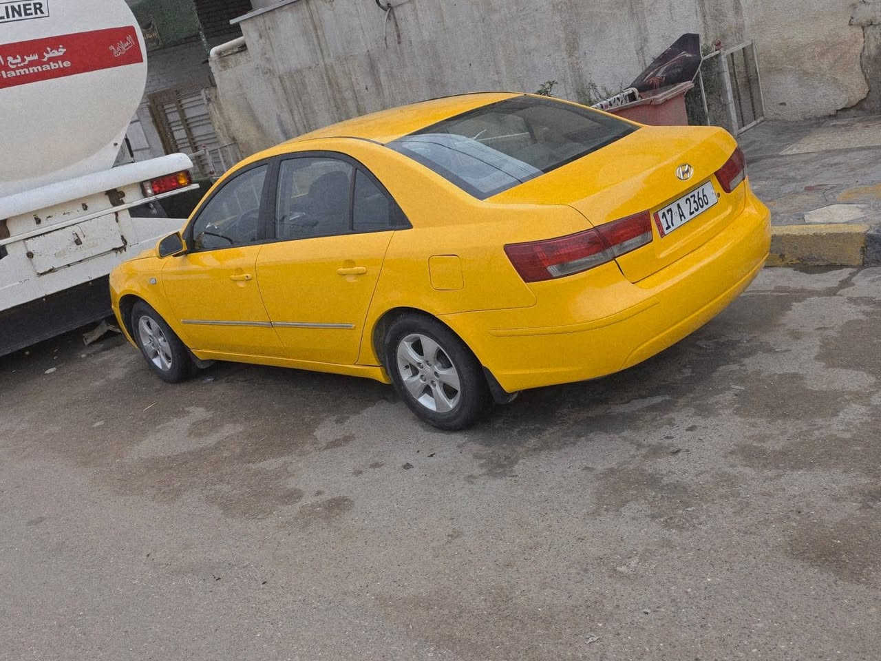 سلام عليكم
سوناتا. 2009
خليجي رقم الحديث المثنئ اصل تكسي الامارات مصبوغ عام صبغه جديده كامله ع اخر حبة بيه صرف دهن قليل 
*********** عنوان السياره بغداد
