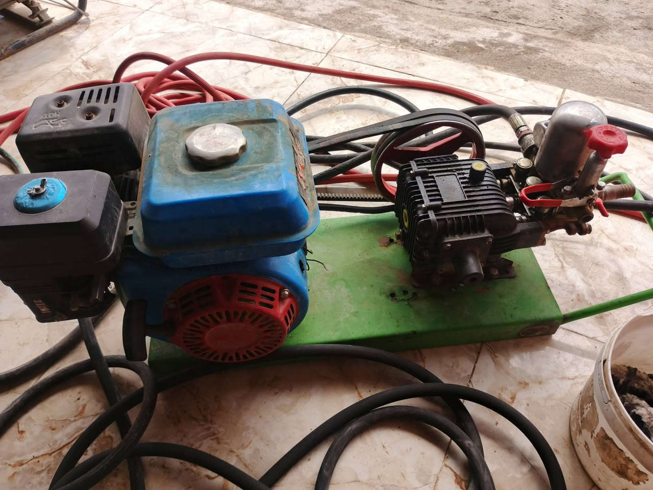 السلام عليكم غراض للبيع
السعر .1100
***********
