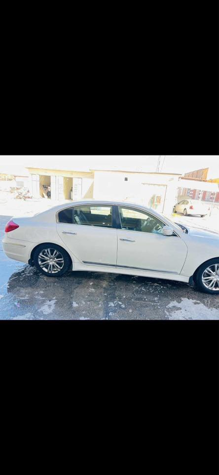 السلام عليكم عندي جنسز 13 خليجي ابيض مكفوله رقم دهوك سنويه جديده لل 30 لاتصال علئ الرقم *********** عادي اراوس ابسياره احدث ونطي فرق
