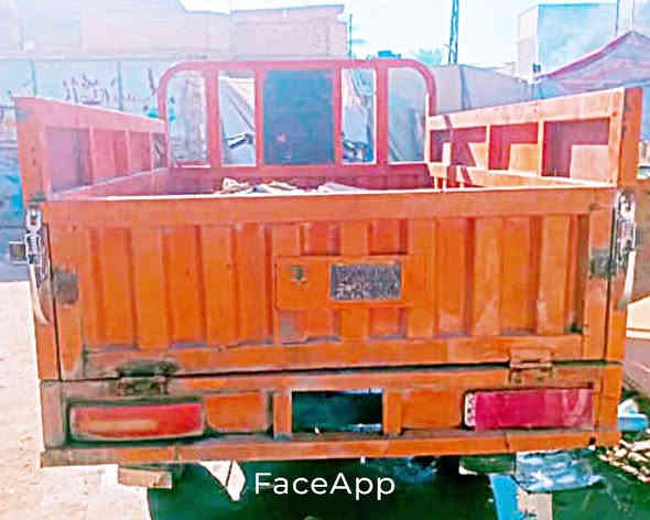 اسلام عليكم ورحمة الله وبركاته ستوته همر مديل 2014طول البدي 2متر اوراق اصوليه كهربائيّة كلها شقاله بس المحرك تعبان السعر 800وبيها مجال للطيبين مكاني بغداد سبع البور للتواصل معي عبر الرقم ***********
