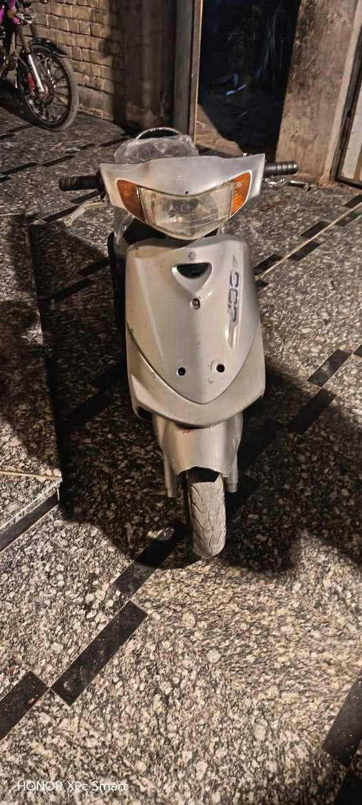 سلام عليكم دراجه ماكس منغولي مكينه جديده لوك كفرات كامله اصليه زوج تايرات جدد سلف وهندر كهربايات كلها شغاله السعر 250الف  مكان بغداد حي نصر ***********
