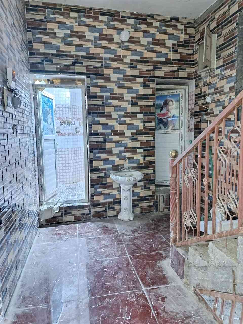 شقه للايجار
قرب الفلكه شارع بني زيد جاهزه و نضيفه
حاليا فارغه جيب غراض وسكن
للاستفسار ***********
