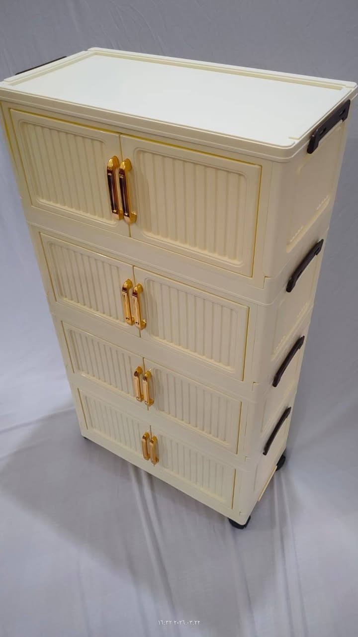 خزانة تخزين بلاستيكية قابلة للطي مكونة من 4  طبقات مع عجلات، ومناسبة لتنظيم الملابس والألعاب.
متوفر توصيل لكافة المحافظات


**إذا كنت صاحب هذا الإعلان وتريد حذفه لأي سبب، رجاءا أرسل رسالة إلى الدعم الفني**