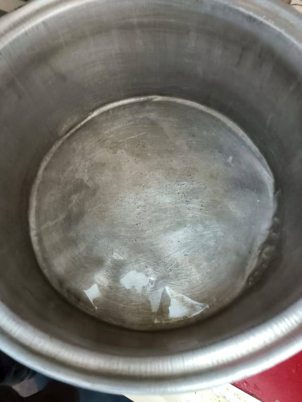 سلامو عليكم عربانه مال لبلبي باكله
نظافه 95 من 100 العنوان حي العدل غراضهة وياهة
السعر150 وبيهة مجال   طباخ  نظافه  95 من 100
السعر 250 غساله  اوكماتيك الوزن 7 كيلو  السعر125
*********** وتساب العنوان حي العدل وبيهن مجال
