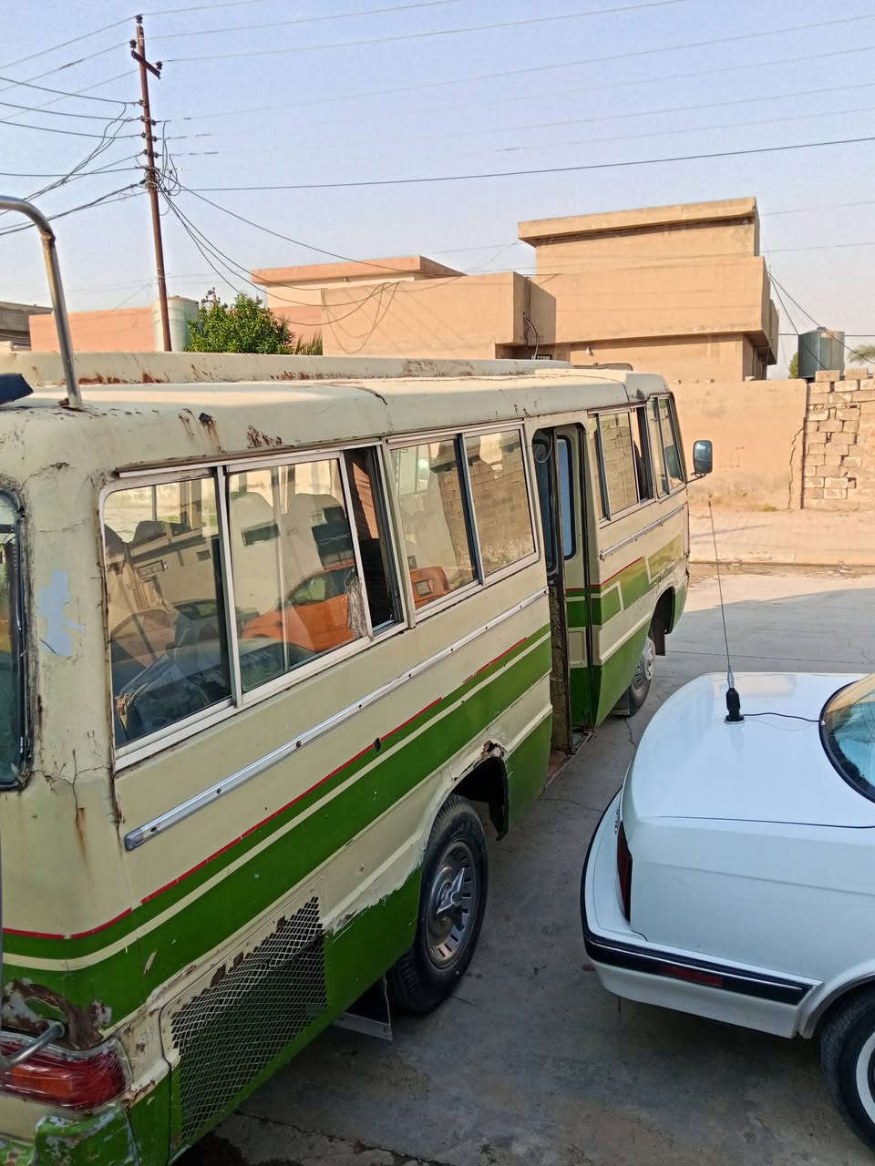سلام عليكم كوستر فلات لبيع محرك لا صرف ولا بخار سياره نضيفه دينمه سلف باتريات كله جديد بس شقل وطلع هزه مسويله رقمه صلاح الدين باقي بس تحويل اني احول مكاني كركوك رقم تلفوني/***********
