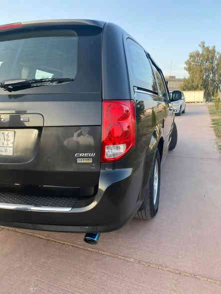 دوج كرفان7 راكب 
مديل 11 
بيبان كهرئائي 
جام 4 كهربائي 
فرس سقف 
فرس ارضي 
تبريد 3 قطع 
شاشه عطلات 
تخم تاير حداديه باتري جديد 
مكينه هستوني شادها حاويه
***********
