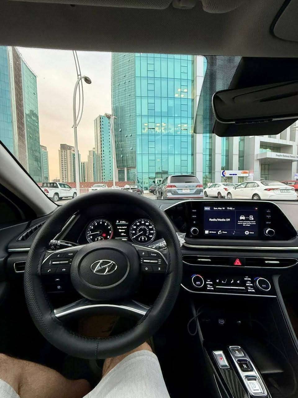 هونداي سوناتا وارد امريكي
‎الفئة:SEL. 
‎المديل:2022. 
‎رقم اربيل تسجيل جديد 
‎السعر 183 ورقة  
بدون صبغ وبدون تبديل مكفولة 
‎*السيارة مكفوله فقط مبدل دعاميات بلاديات وبدون صبغ . 
————————————————————————
‎1-حجم المحرك 4 سلندر 2500 . 
‎2-عداد المسافة 25 الف . 
‎3-بصمة ابواب وتشغيل عن بعد. 
‎4-زينون عالي ناصي آصل. 
‎6-رادر جانبي مانع اجتياز. 
‎7- ردار امامي. 
‎8-تحديد مسار. 
‎10- فتح صندوق ذاتي عن توقف خلف سيارة
‎11- هندبريك بصمة كهرباء
‎12-تدفئة الكراسي الامامية. 
‎13-تحكم ستيرن جهيتن. 
‎14-سستم صوت متكامل. 
‎15- كير بيانو دكم
————————————————————————
‎مكان بغداد حي الحسين   
‎للاستفسار *********** بغداد, العراق
