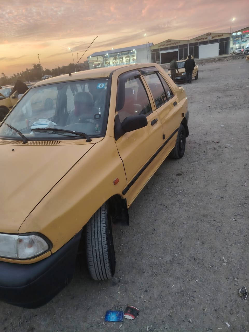 السلام عليكم سايبه مديل ١٥
كير ومكينه كفاله  كشر بي طخات بسيطه  بيها صبغ بال جاملغ الخلفي عارضها ٣٨  مصفره رقم بغداد *********** ابو علي
