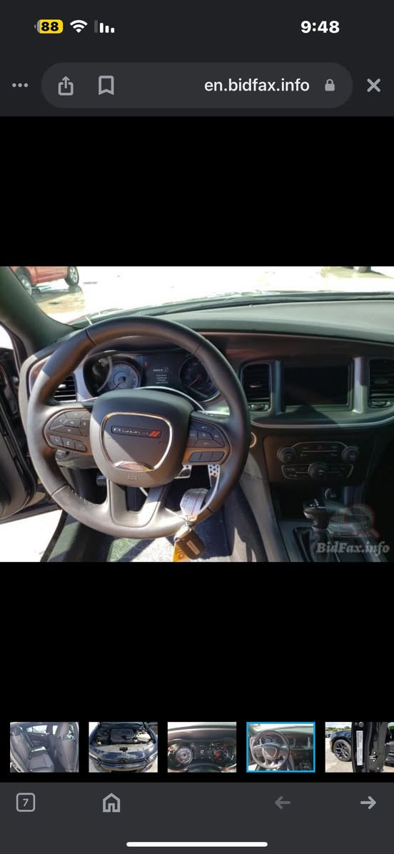 موديل 2021 sxt بلاك توب
حادث خلفي بدون ايرباك
رقم بغداد بإسمي
تو ويل اصل
شاشه وسط
ويل 20 اسود بلادي
رادارات جانبيه
حساسات وتحكم استيرن
تشغيل عن بعد

***********
